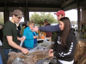 Distributing free seedlings
