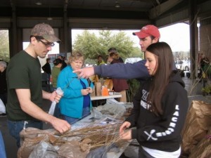 Distributing free seedlings