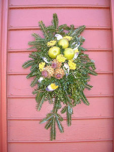 Cover photo for Decorating with Natural Objects