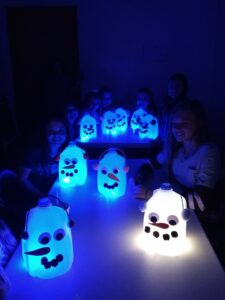 Cover photo for Register Now for the 4-H Holiday Workshop!!!!